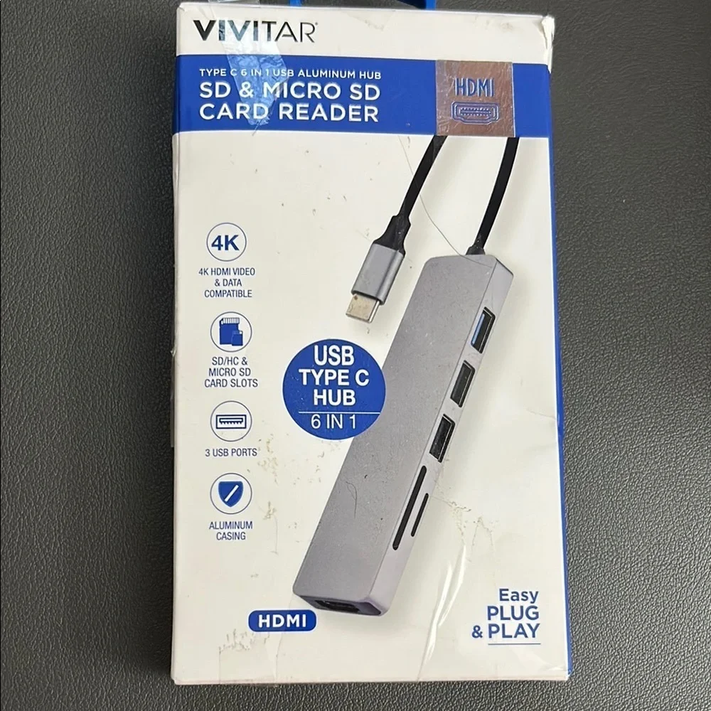 Vivitar USB Type C Hub with SD Card Reader New (Open Box)